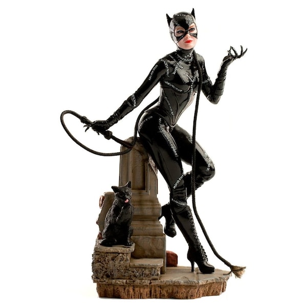 Iron Studios Catwoman DC Comics Batman Returns (1992) 1:10 Art Scale Statue  | Atlantic Superstore